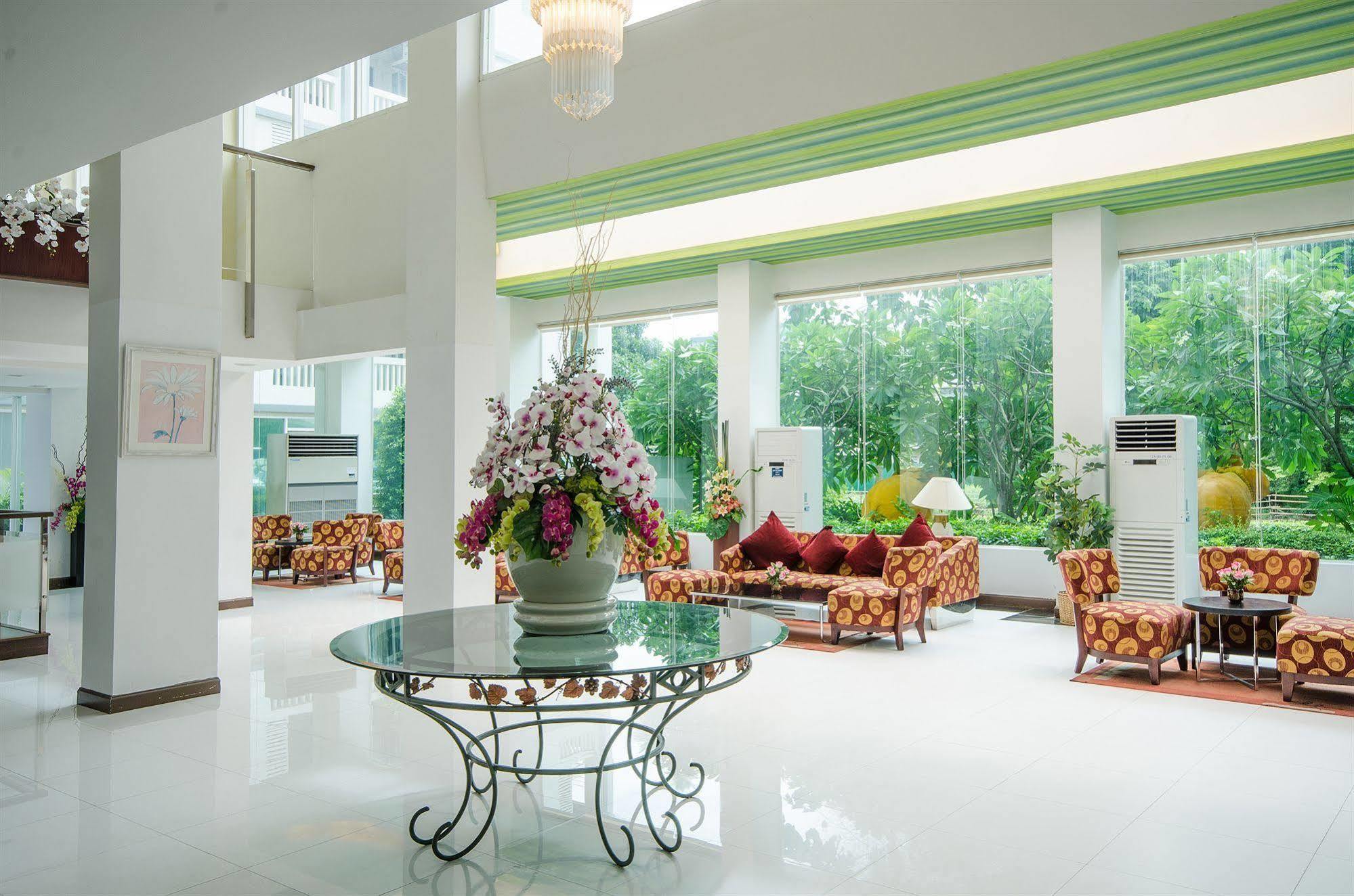 The Platinum Suite Bangkok Eksteriør bilde