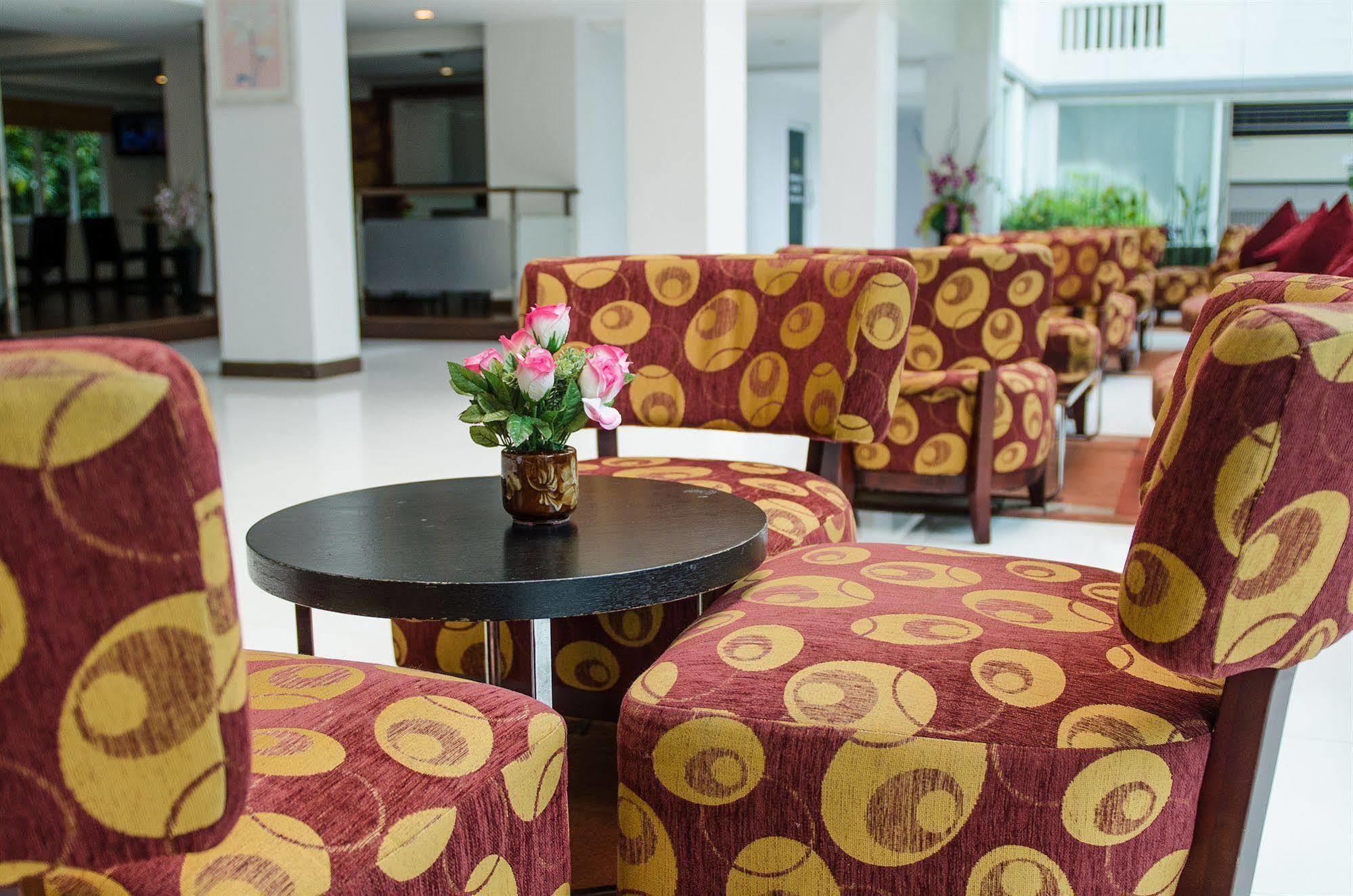 The Platinum Suite Bangkok Eksteriør bilde