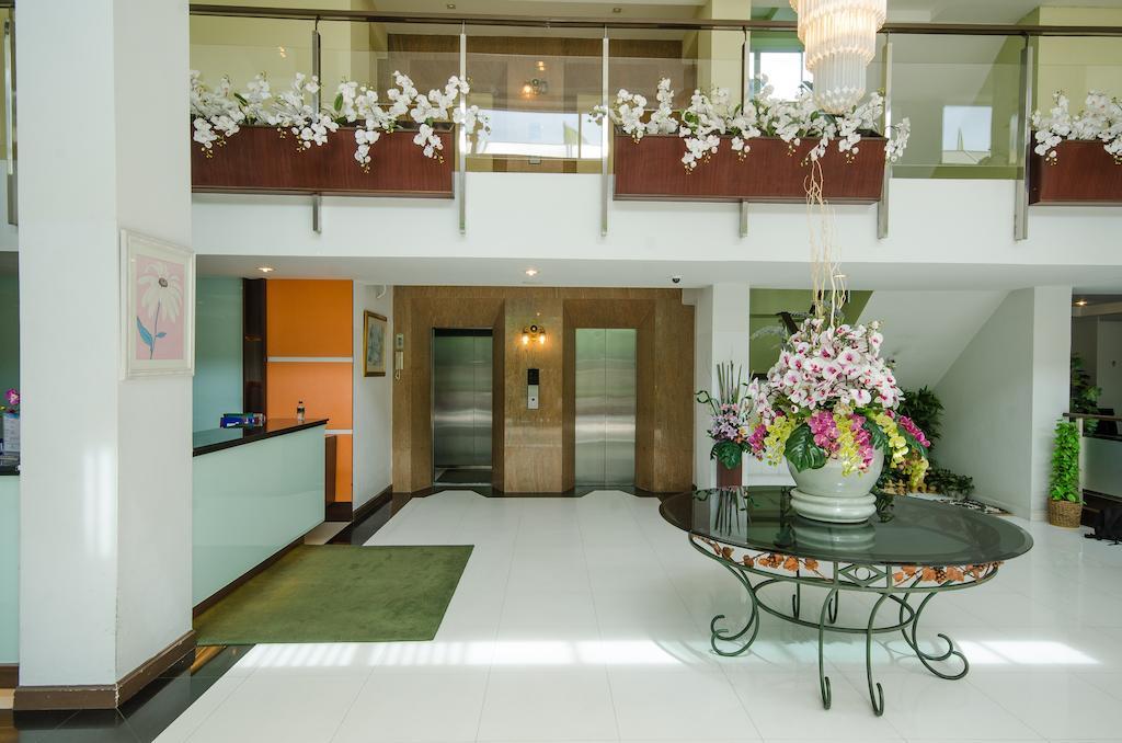 The Platinum Suite Bangkok Eksteriør bilde